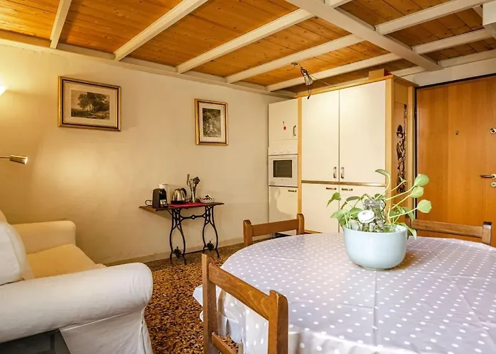 Residenza Fossalta Daire *